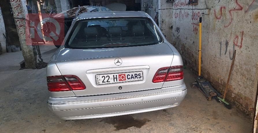 مرسيدس بنز E-Class